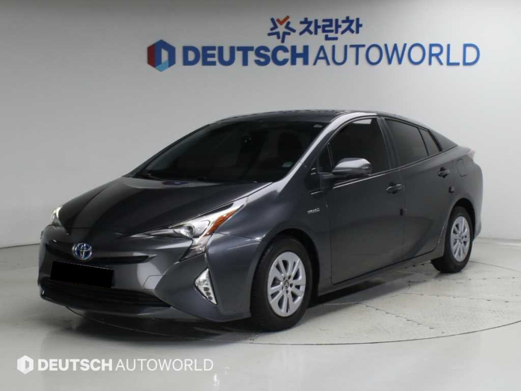 Toyota Prius — photo 01