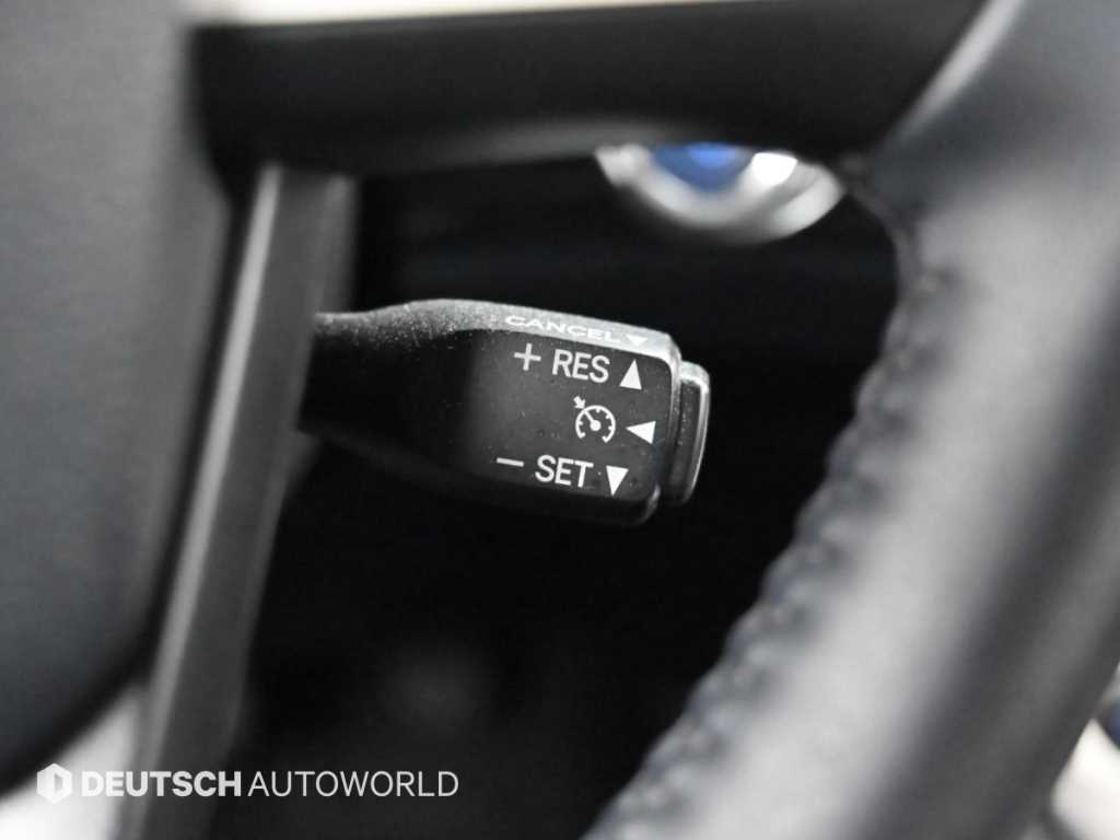 Toyota Prius — photo 16