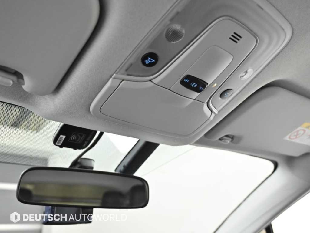 Toyota Prius — photo 18