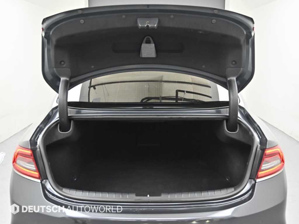Hyundai Grandeur — photo 19