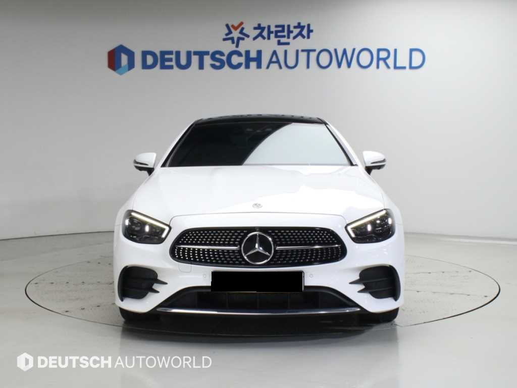Mercedes-Benz E-Class — photo 03