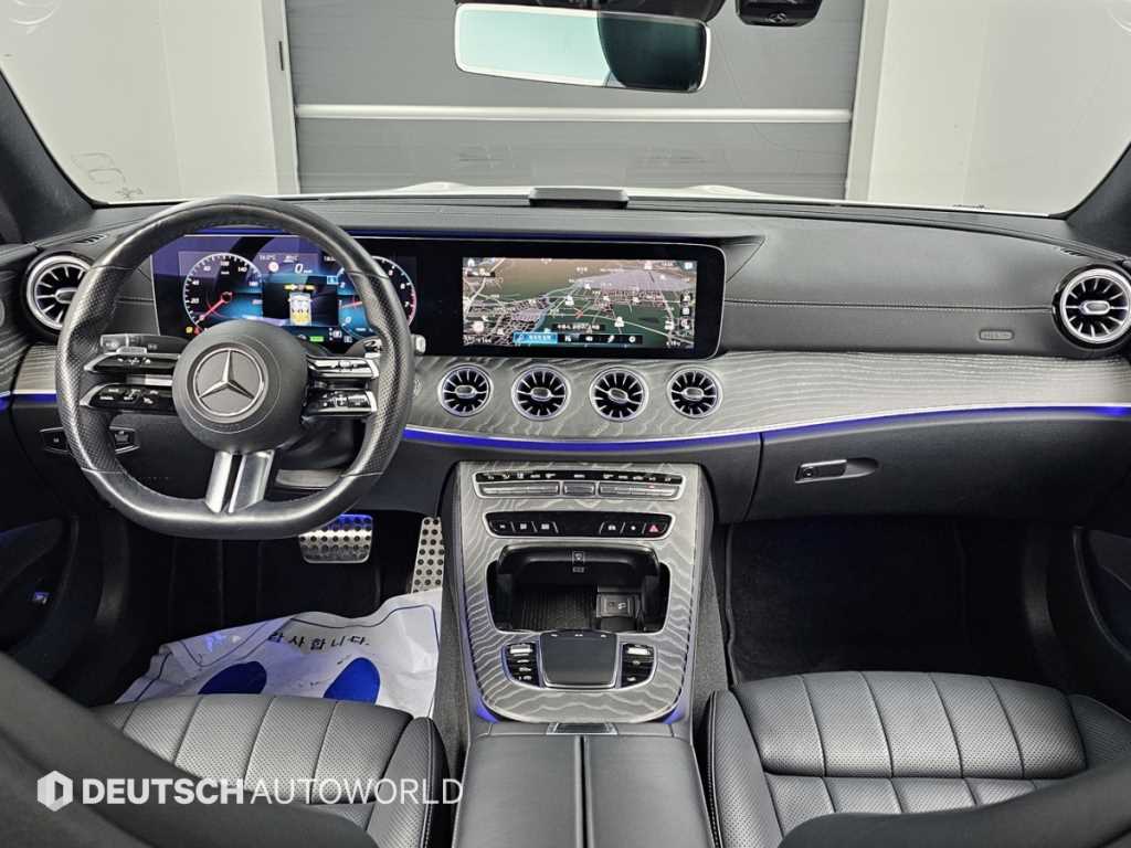 Mercedes-Benz E-Class — photo 07