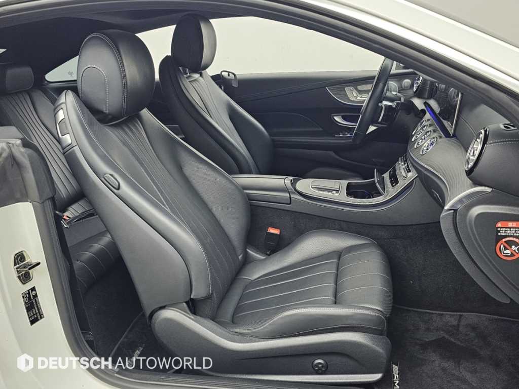 Mercedes-Benz E-Class — photo 10