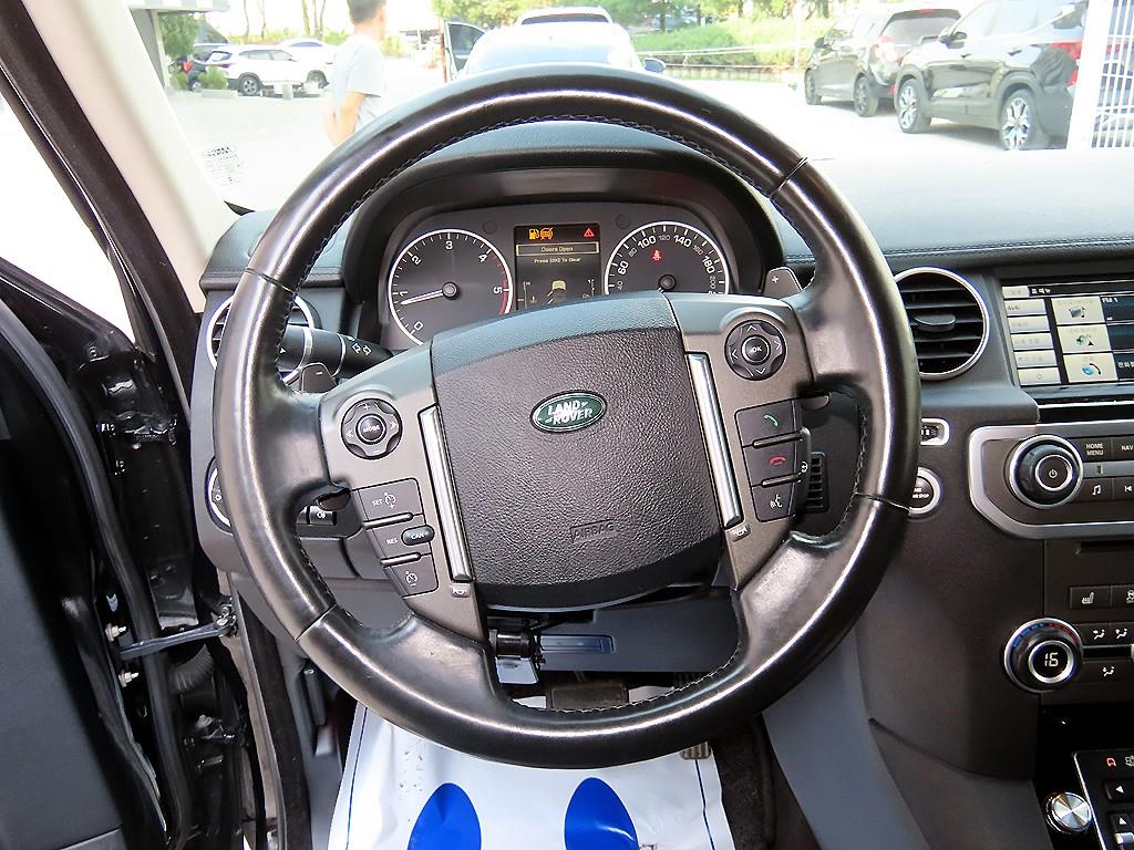 Land Rover Discovery — photo 08