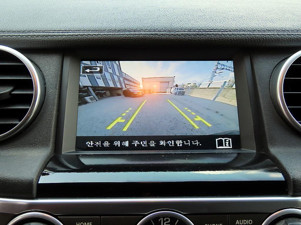 Land Rover Discovery — photo 15