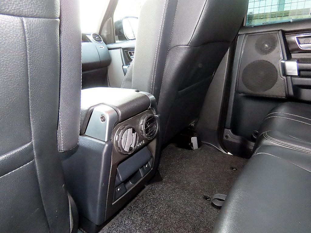 Land Rover Discovery — photo 16