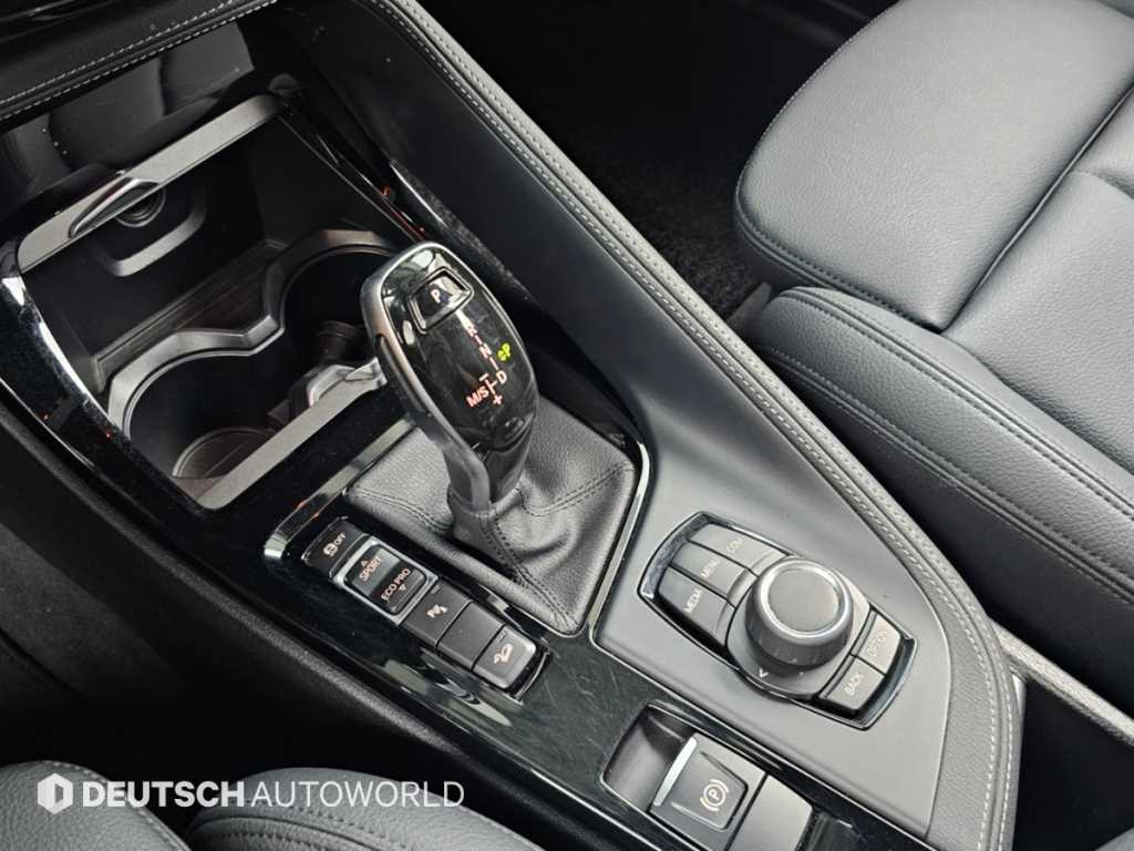BMW X1 — photo 09