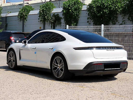 Porsche Taycan — photo 03