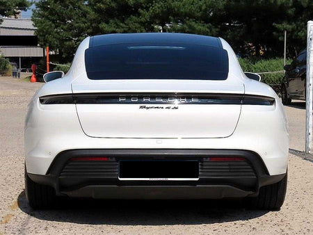 Porsche Taycan — photo 04