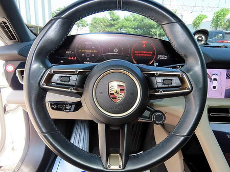 Porsche Taycan — photo 08