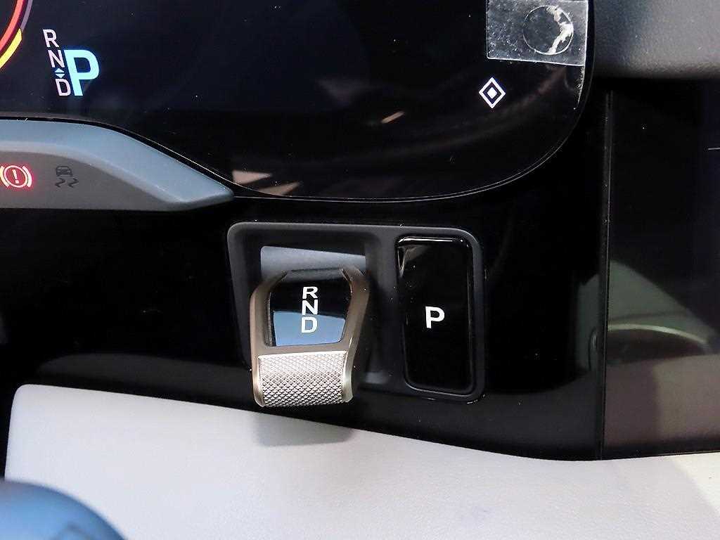 Porsche Taycan — photo 10