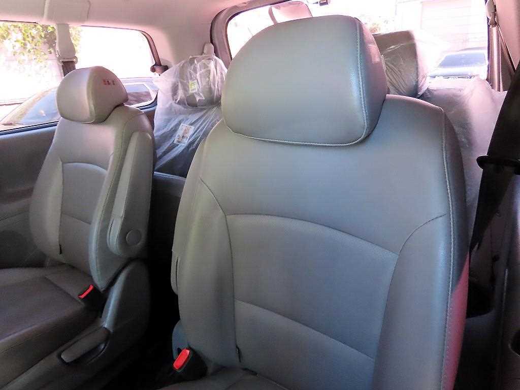 Hyundai Starex — photo 07