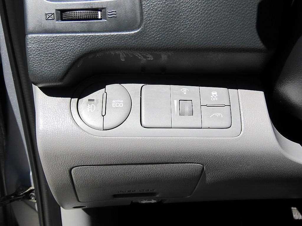 Hyundai Starex — photo 13