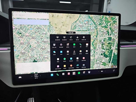 Tesla Model X — photo 10
