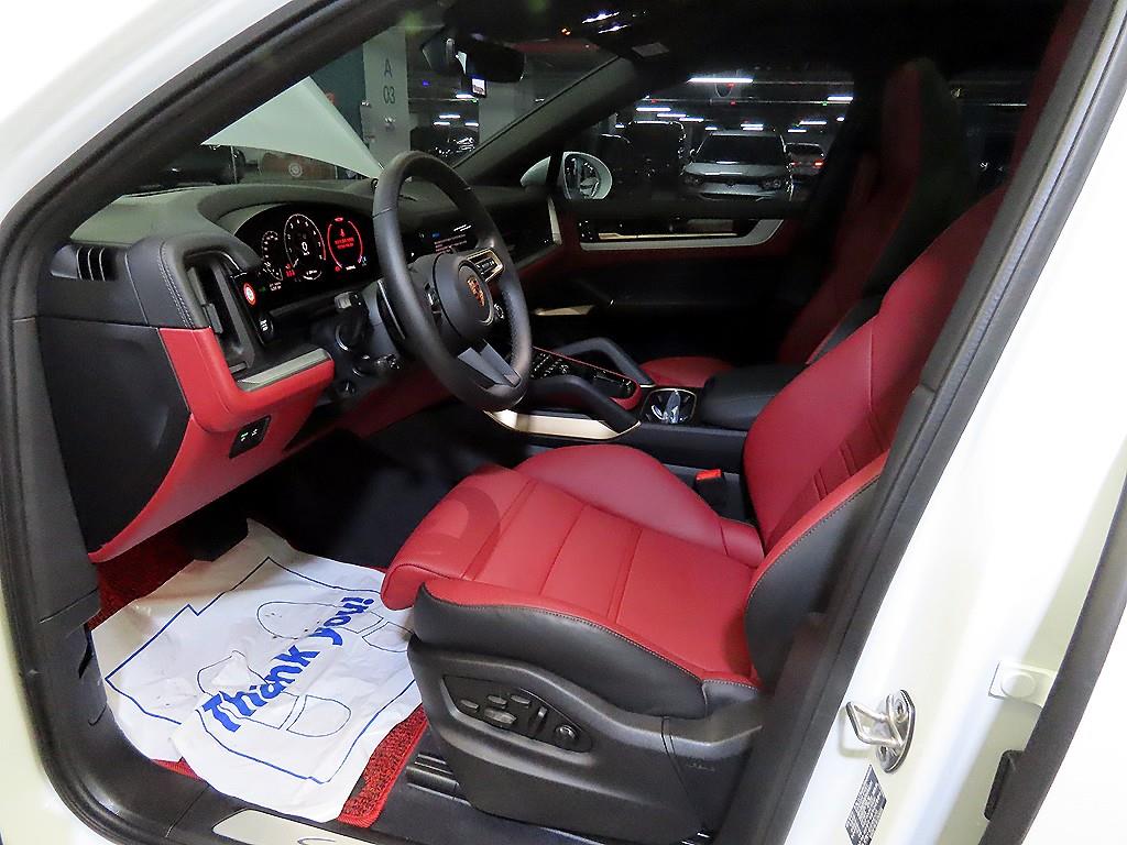 Porsche Cayenne — photo 06