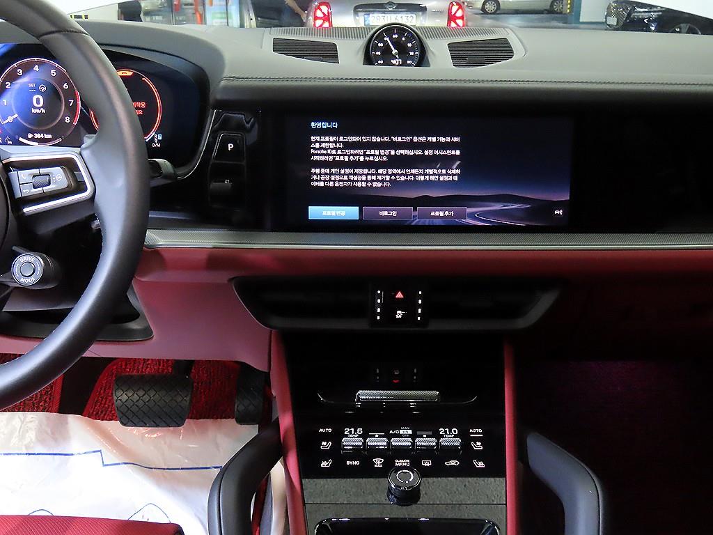 Porsche Cayenne — photo 11