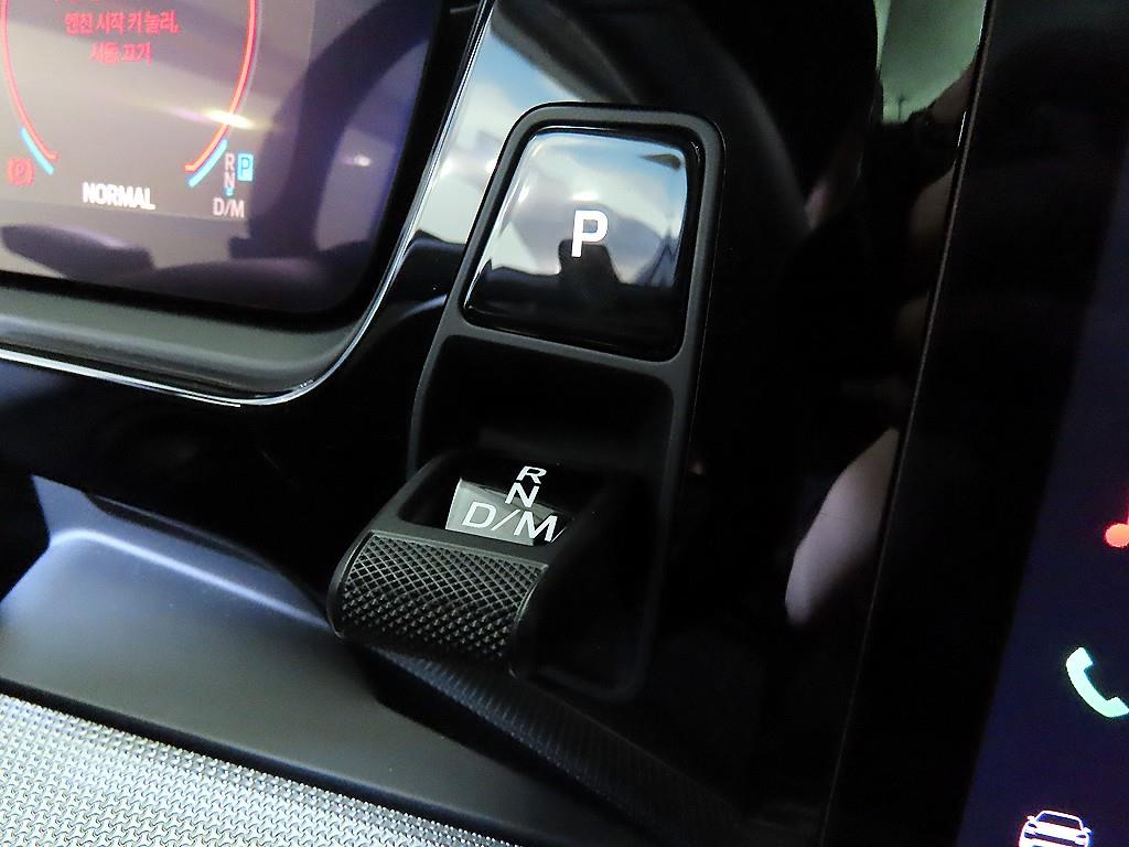 Porsche Cayenne — photo 12