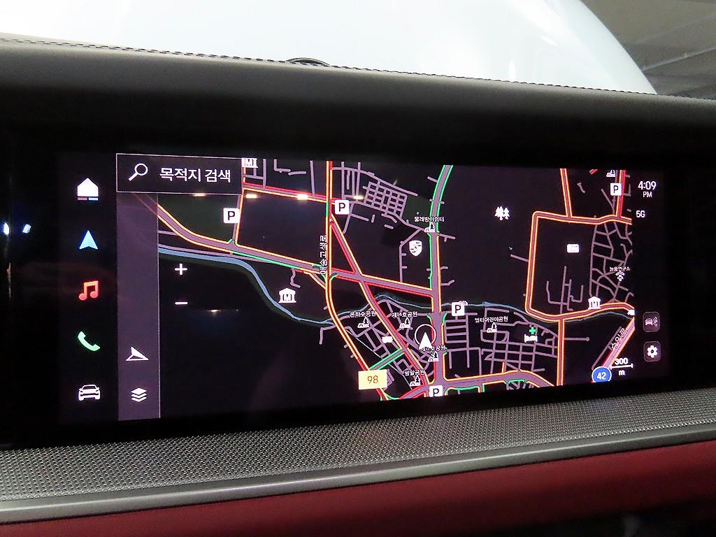 Porsche Cayenne — photo 13