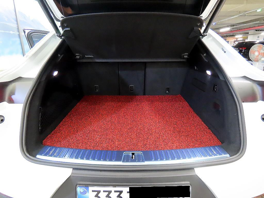 Porsche Cayenne — photo 16