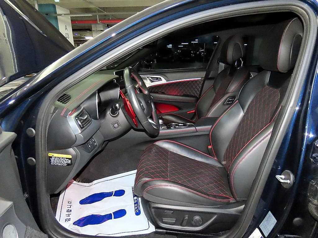 Genesis G70 — photo 06