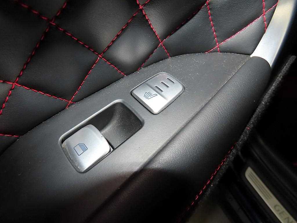 Genesis G70 — photo 15