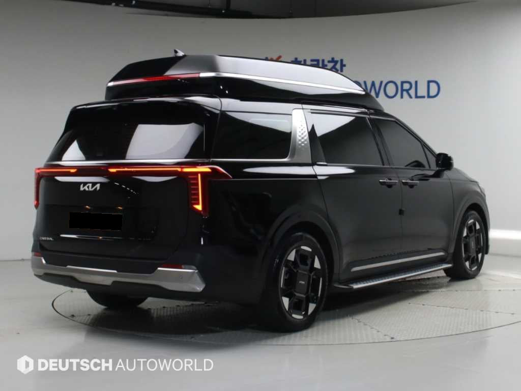 Kia Carnival — photo 02