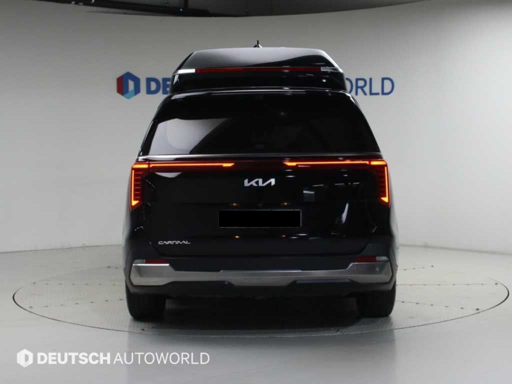 Kia Carnival — photo 04
