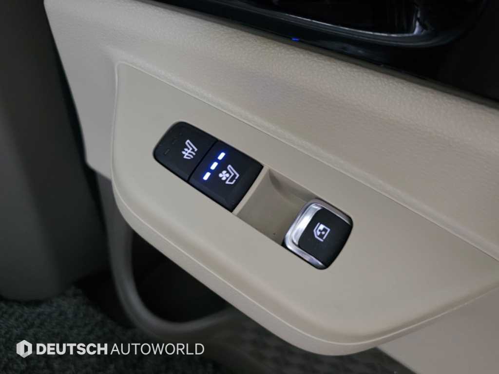 Kia Carnival — photo 16