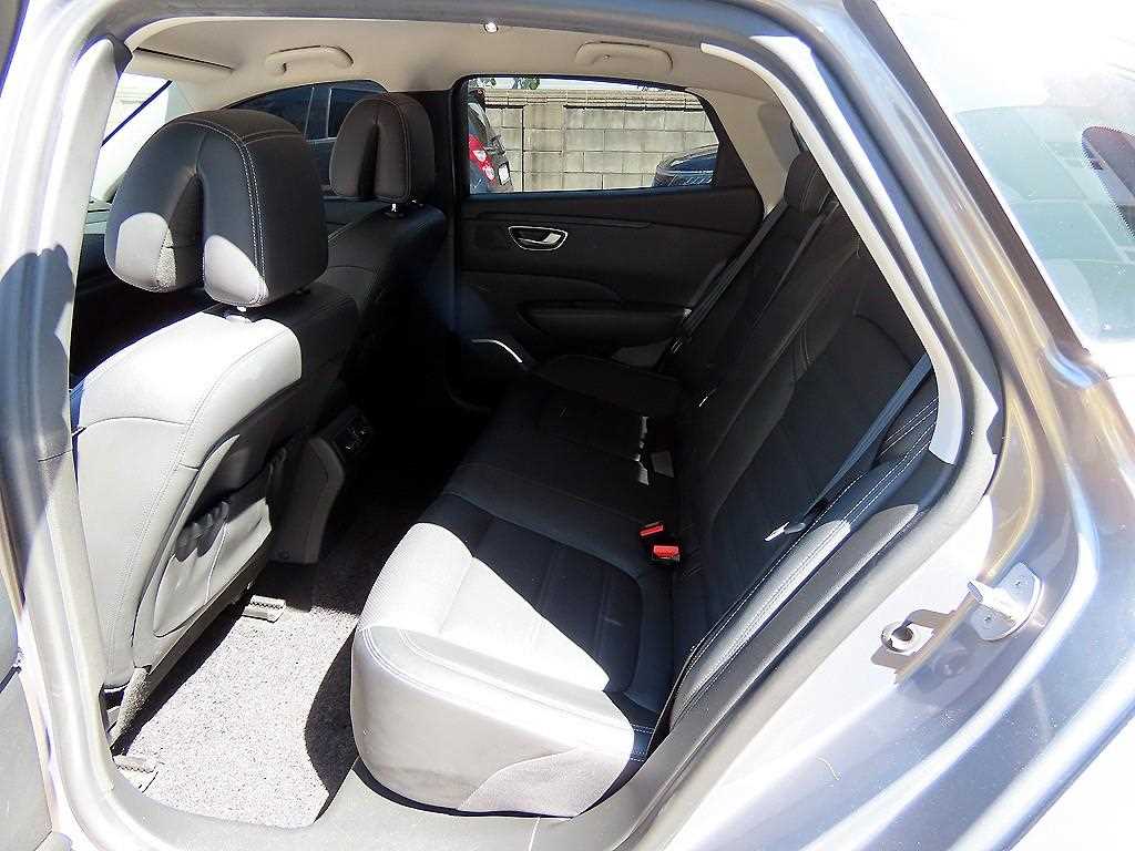 RENAULT SM6 — photo 06