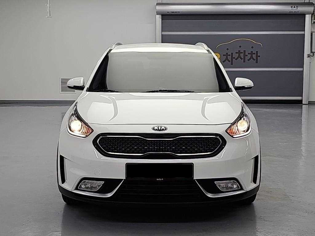 Kia Niro — photo 02