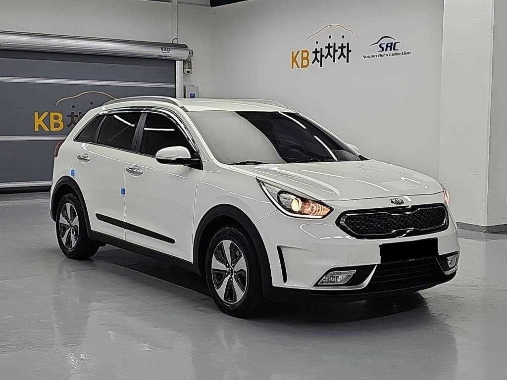 Kia Niro — photo 04