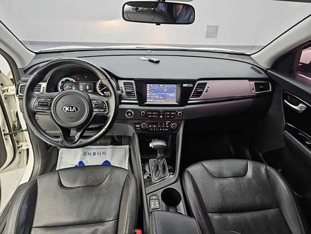 Kia Niro — photo 07