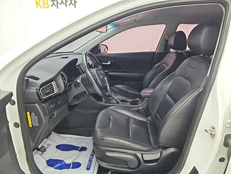 Kia Niro — photo 11