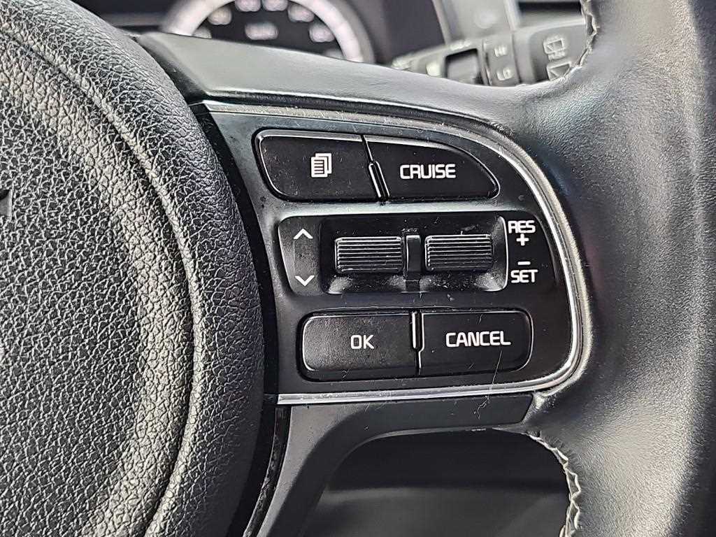 Kia Niro — photo 17