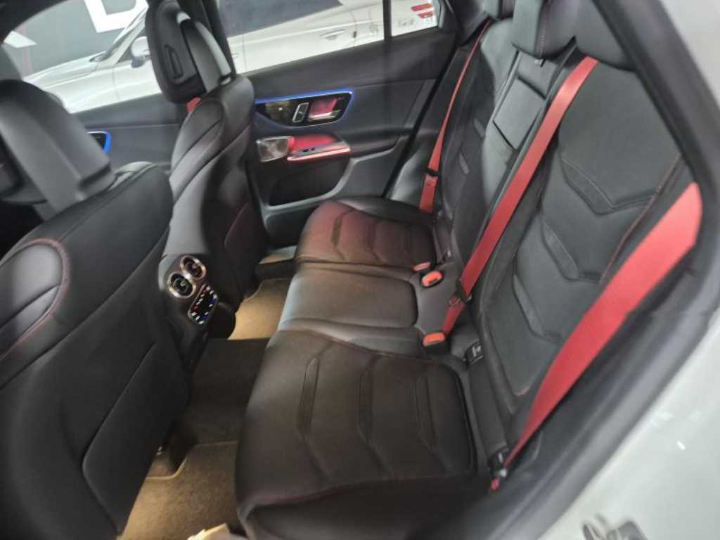 Mercedes-Benz GLC-Class — photo 08