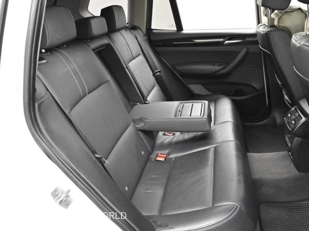 BMW X3 — photo 12