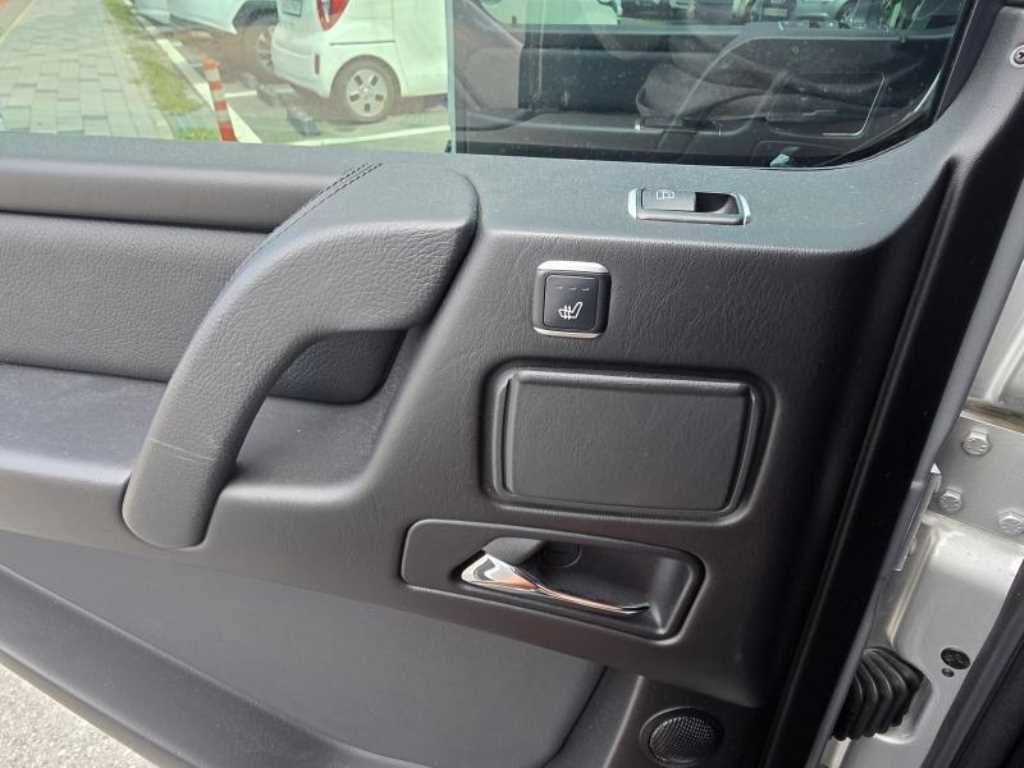 Mercedes-Benz G-Class — photo 06