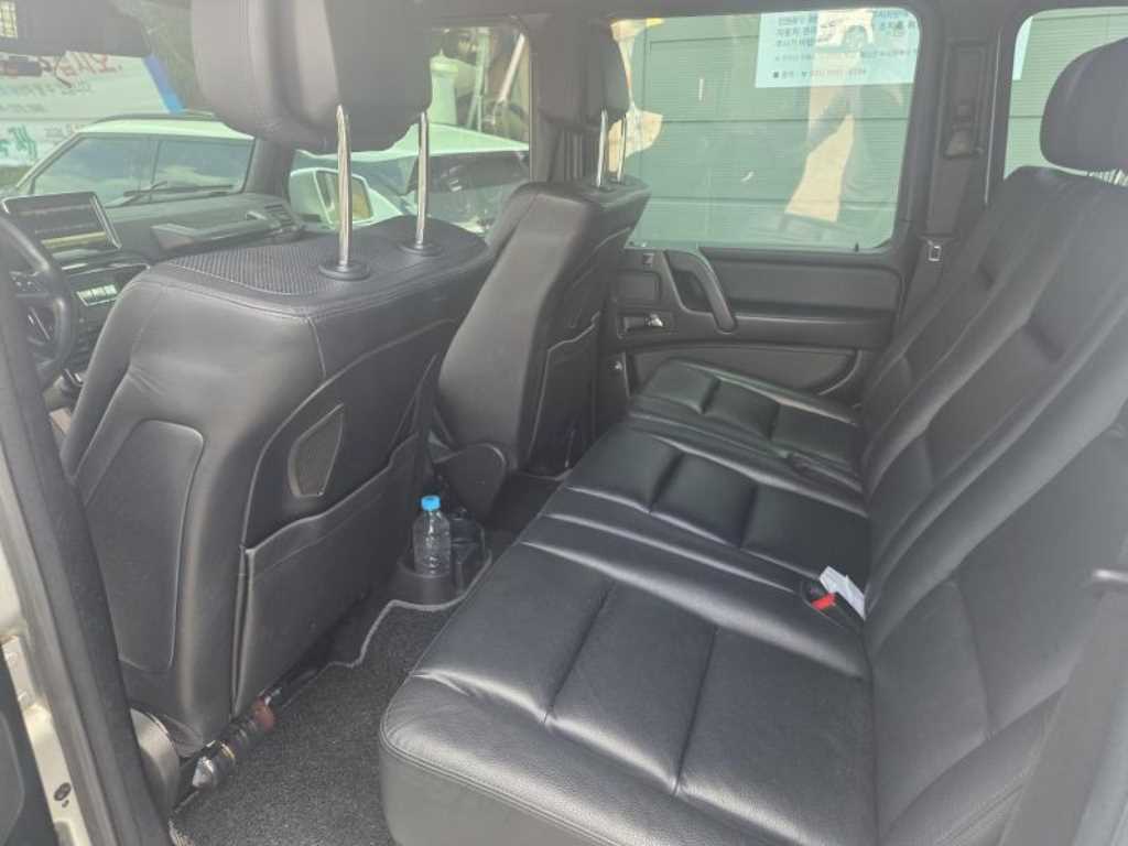 Mercedes-Benz G-Class — photo 08