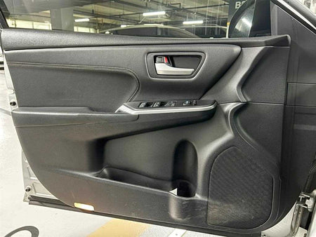 Toyota Camry — photo 07