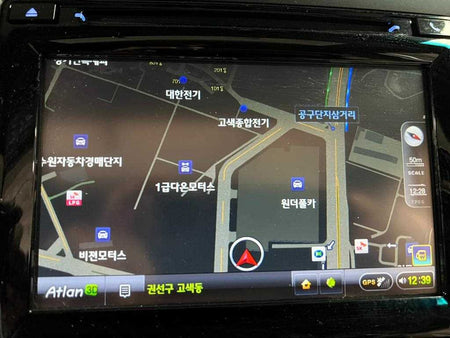 Toyota Camry — photo 11