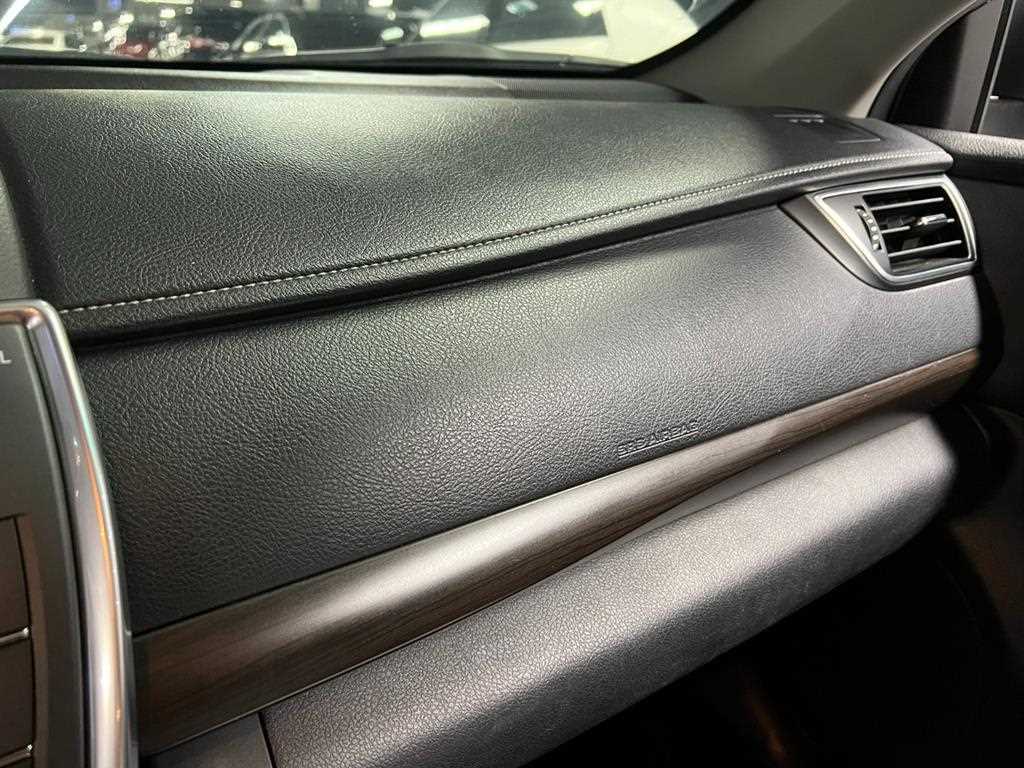 Toyota Camry — photo 18