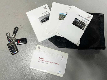 Toyota Camry — photo 19