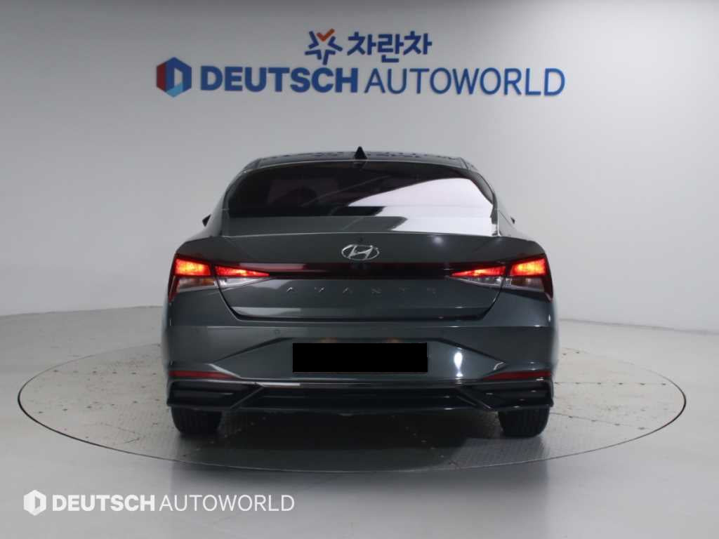 Hyundai Avante — photo 04