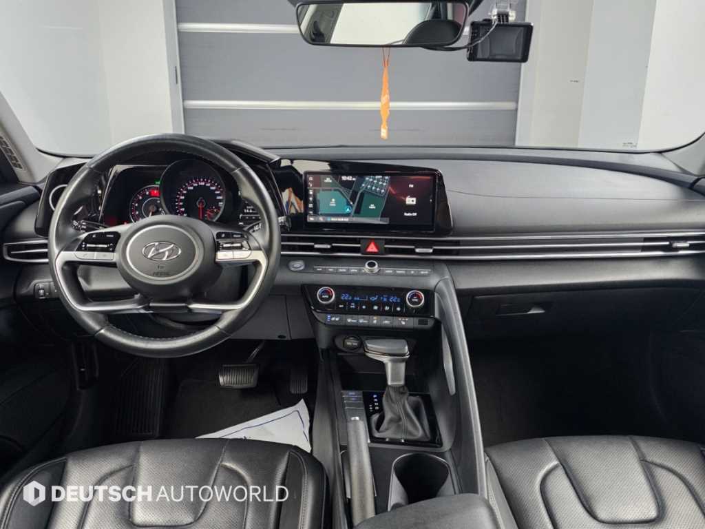 Hyundai Avante — photo 10