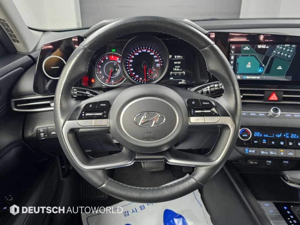 Hyundai Avante — photo 11