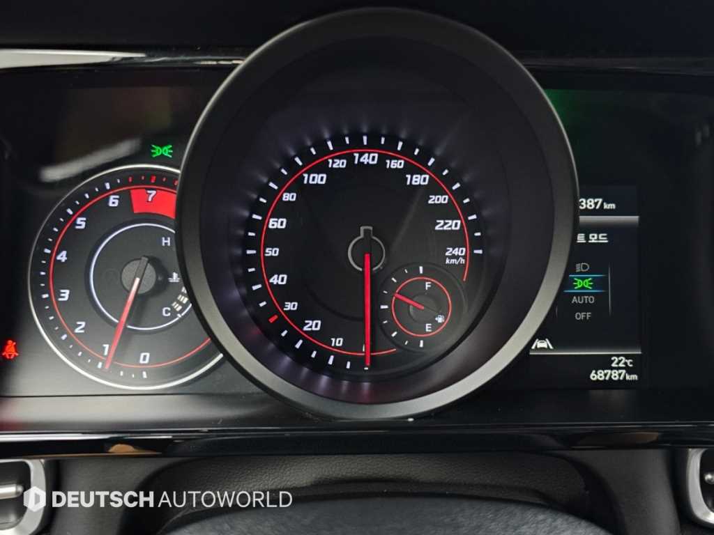 Hyundai Avante — photo 13