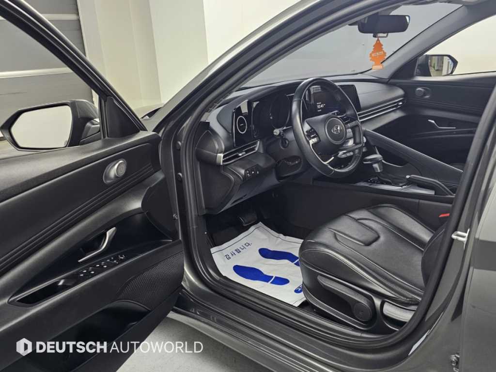 Hyundai Avante — photo 15