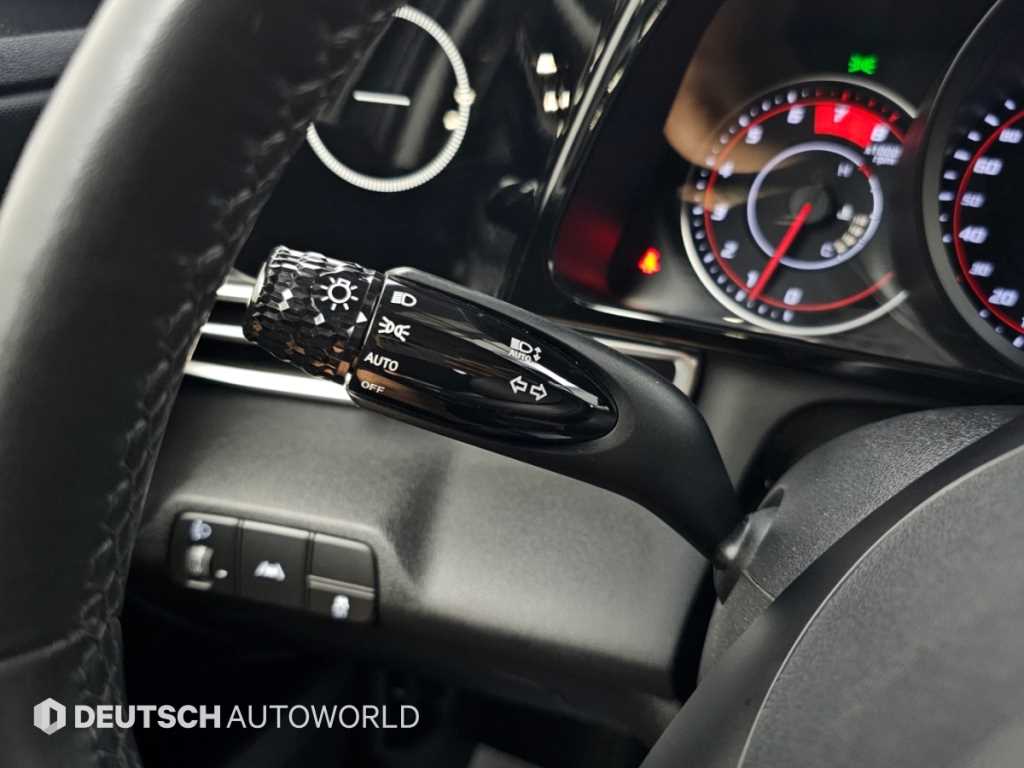 Hyundai Avante — photo 18