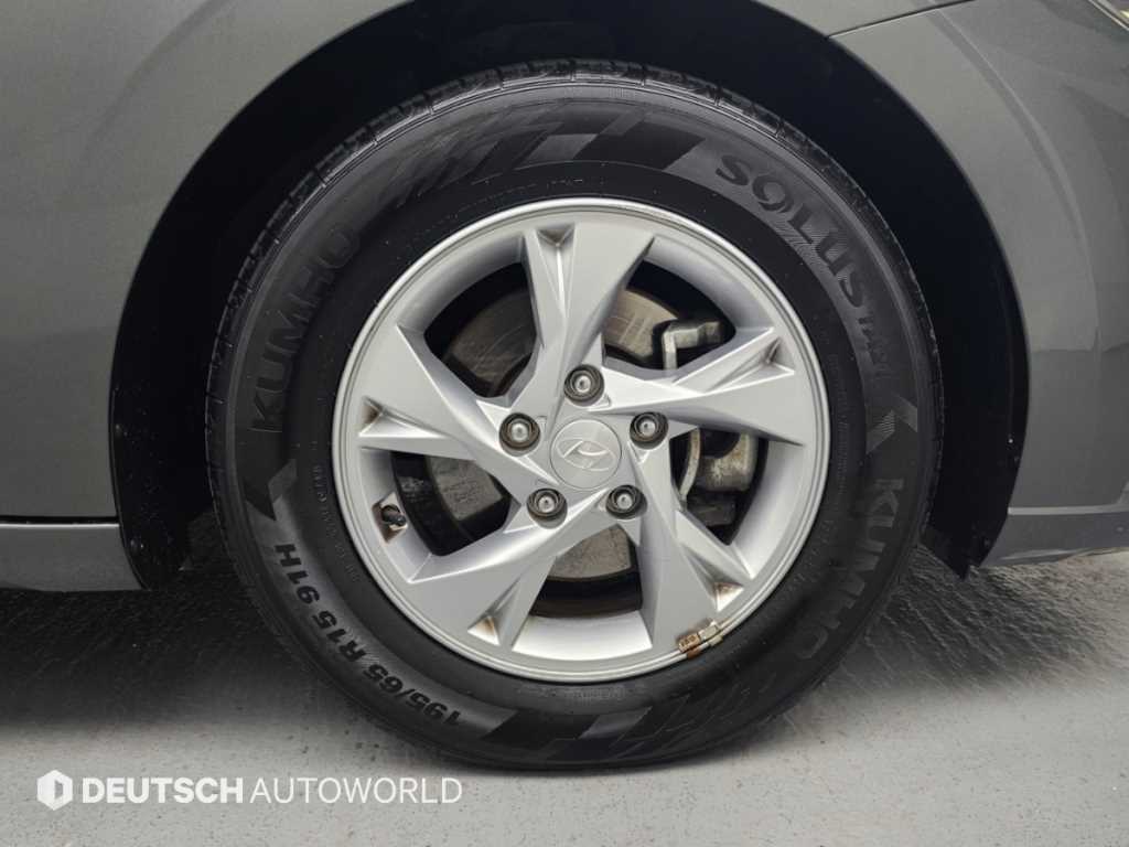 Hyundai Avante — photo 20