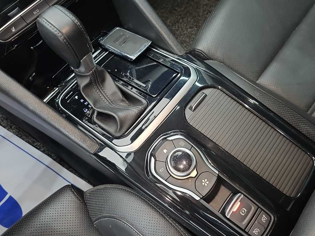 RENAULT SM6 — photo 08